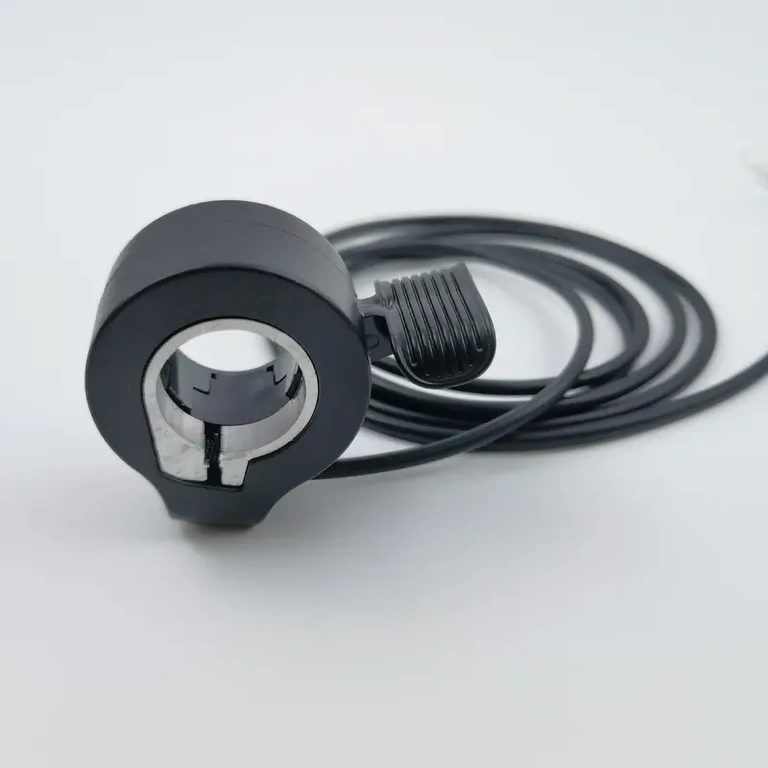 Ručka gasa za upravljač električnog skutera Ergonomski dizajn ručke za preciznu kontrolu na električnom romobilu