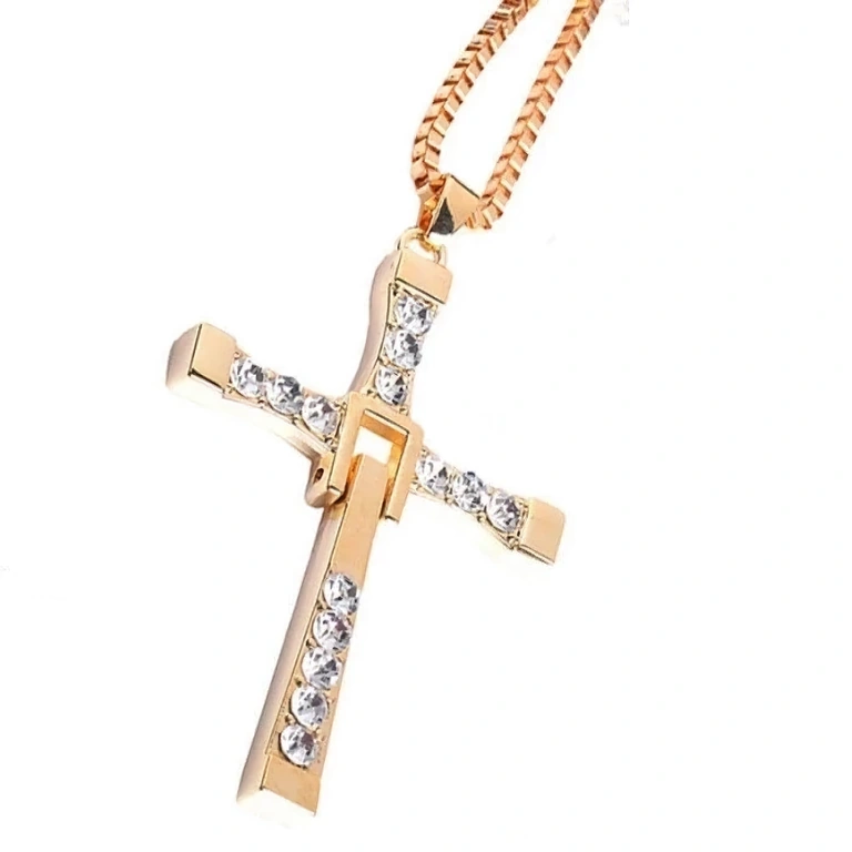 Zlatni lančić s križem Vin Diesel iz filma Fast and Furious