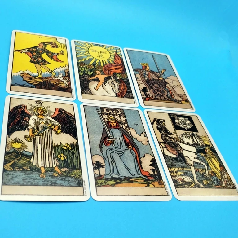 Velika i Mala Arkana u tarot setu za čitanje i interpretaciju