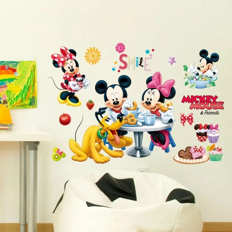 Dekorativni Disney stickeri – Mickey, Minnie i Pluto Samoljepljiva naljepnica s Disney likovima za zid – Mickey, Minnie, Pluto