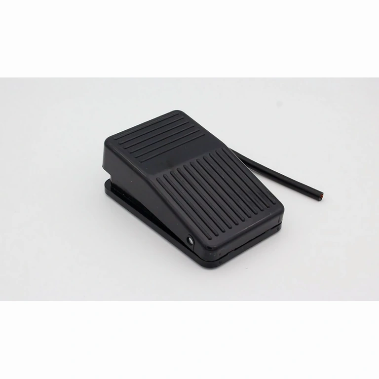 Električni prekidač s jednim NO+NC kontaktom za uređaje