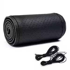 Presvlaka za volan od prave teleće kože perforirana univerzalna s koncem i iglom