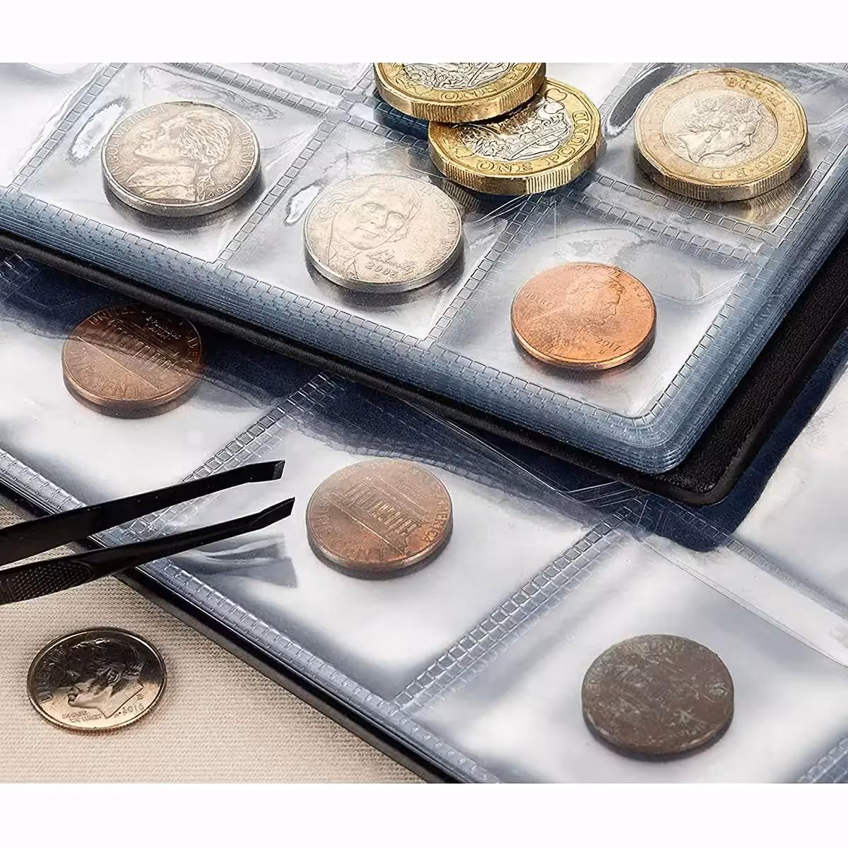 Držač kovanica s pojedinačnim džepovima i sigurnosnim preklopom