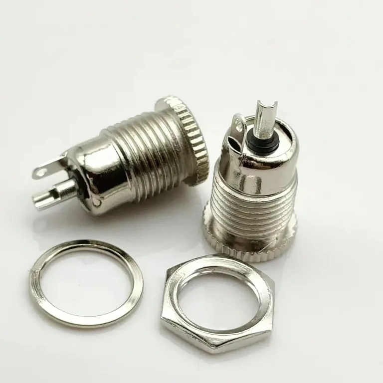 Snažan punjač za DIY i kućnu elektroniku