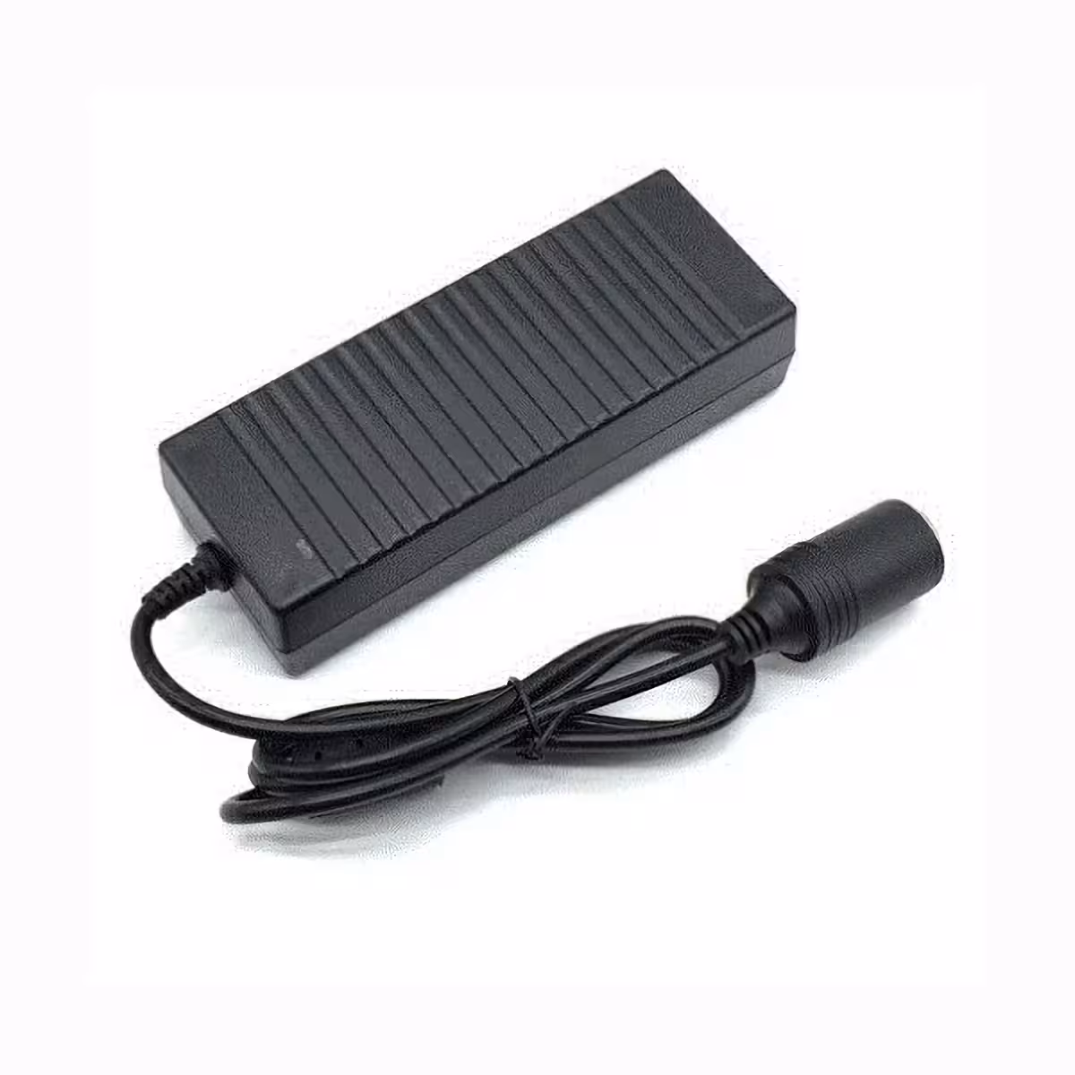 Pretvarač iz 220V u 12V s utičnicom upaljača za napajanje auto uređaja