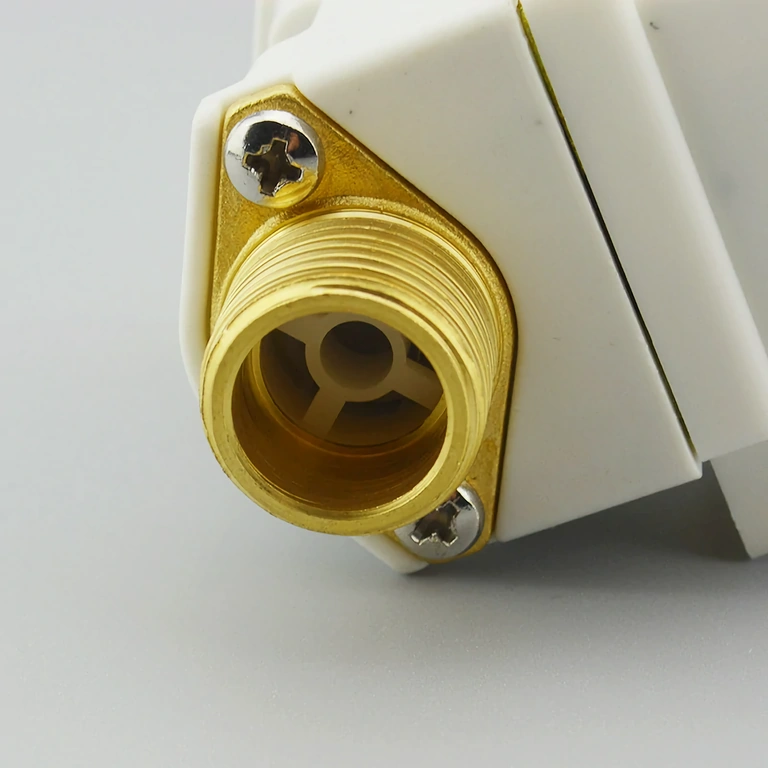 Normalno zatvoreni ventil za vodu 12V s priključkom ½ inča, idealno za solarne sustave