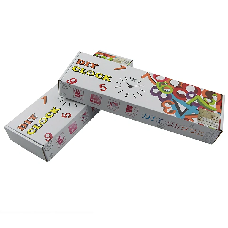 Zidni sat s akrilnim ogledalom, dekorativan i funkcionalan