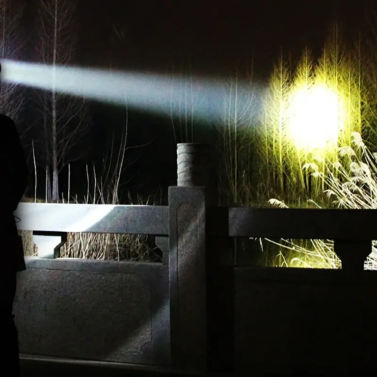 LED svjetiljka za vanjsku uporabu, vodootporna s baterijom