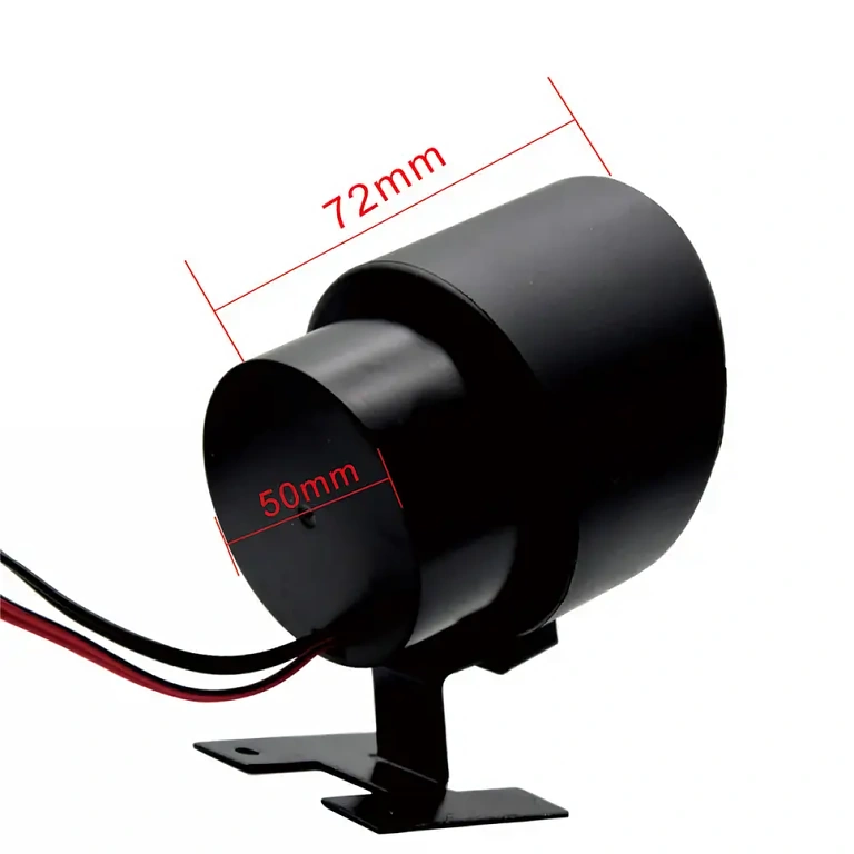 Senzor s digitalnim satom i voltmetrom za praćenje temperature vode i baterije u vozilu