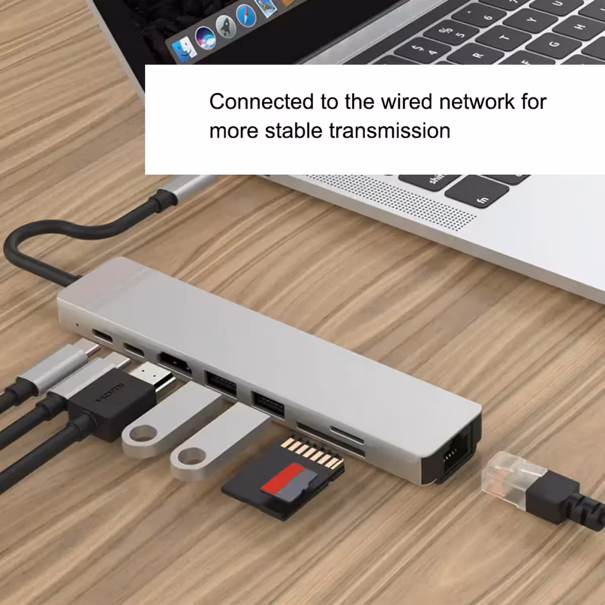 USB-C hub s više portova za MacBook Air