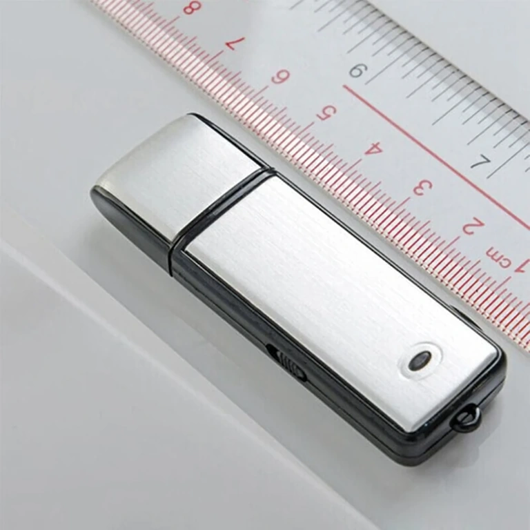 Diskretan USB stick za audio snimanje Diskretni USB stick s nevidljivim LED indikatorom za snimanje