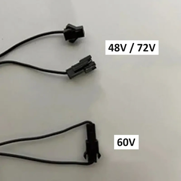 Digitalni zaslon kompatibilan s različitim naponskim razinama