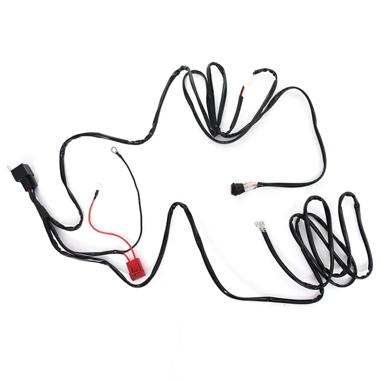 Sustav ožičenja za LED projektore montirane na traktor