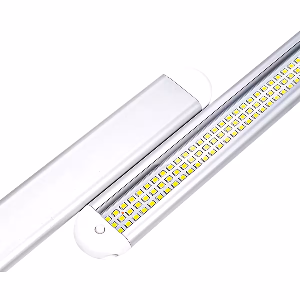 Makro slika detalja LED lampe za automobil: SMD čipovi i konstrukcija