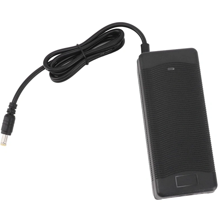 DC konektor 2,1×5,5 mm za 21V 2A Li-Ion punjač – kompatibilan s 18V Li-Ion baterijama i prijenosnim alatima