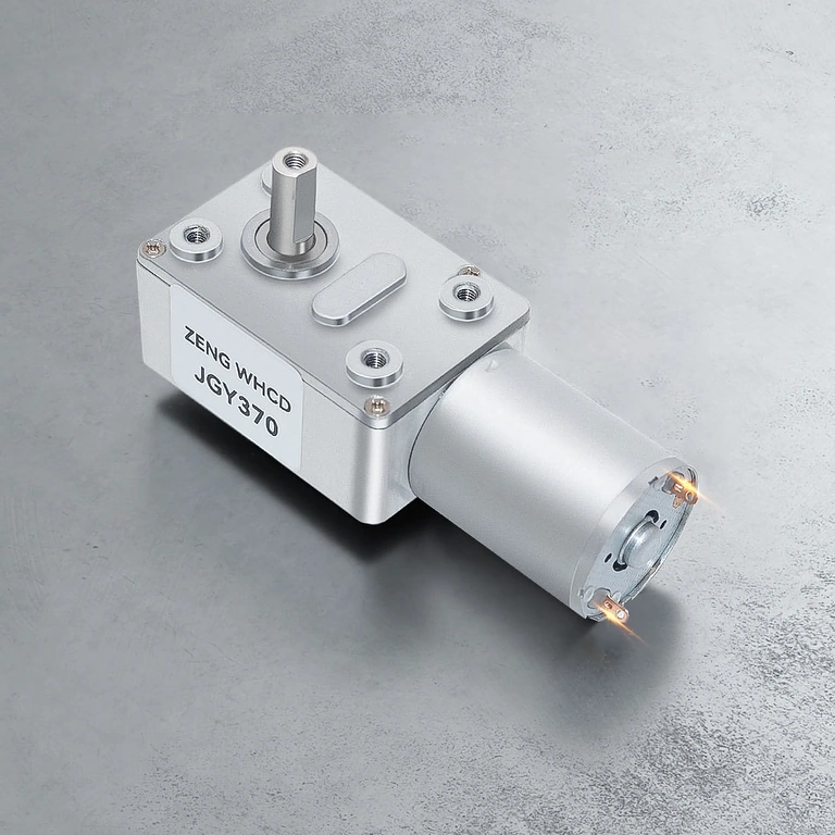 Detalj čelične osovine profila D motora s reduktorom 12V