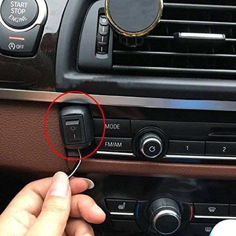 Montaža ON/OFF prekidača s ljepljivom trakom