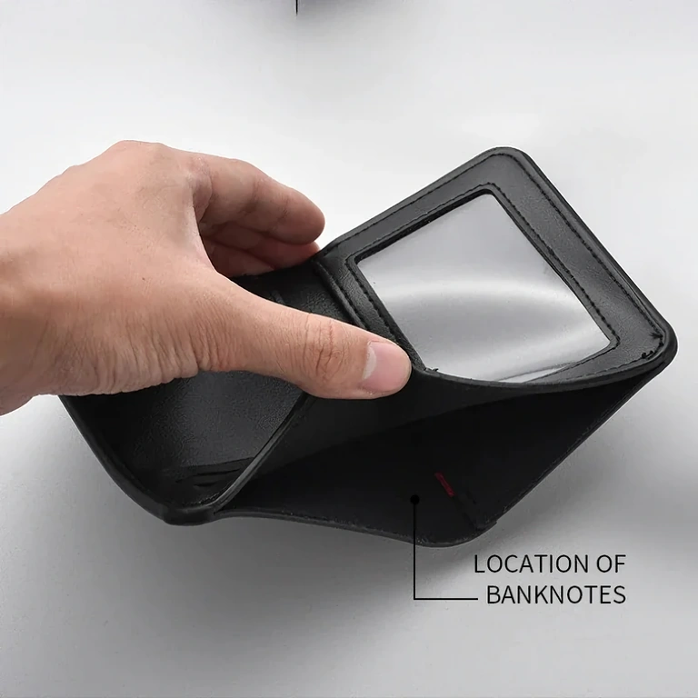 Kožni novčanik za kartice i osobnu iskaznicu, tanak i elegantan, držan u ruci