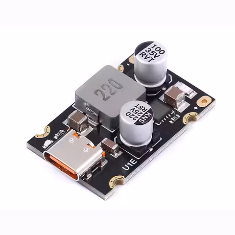 Prednji pogled na USB-C PD 65W modul s priključkom